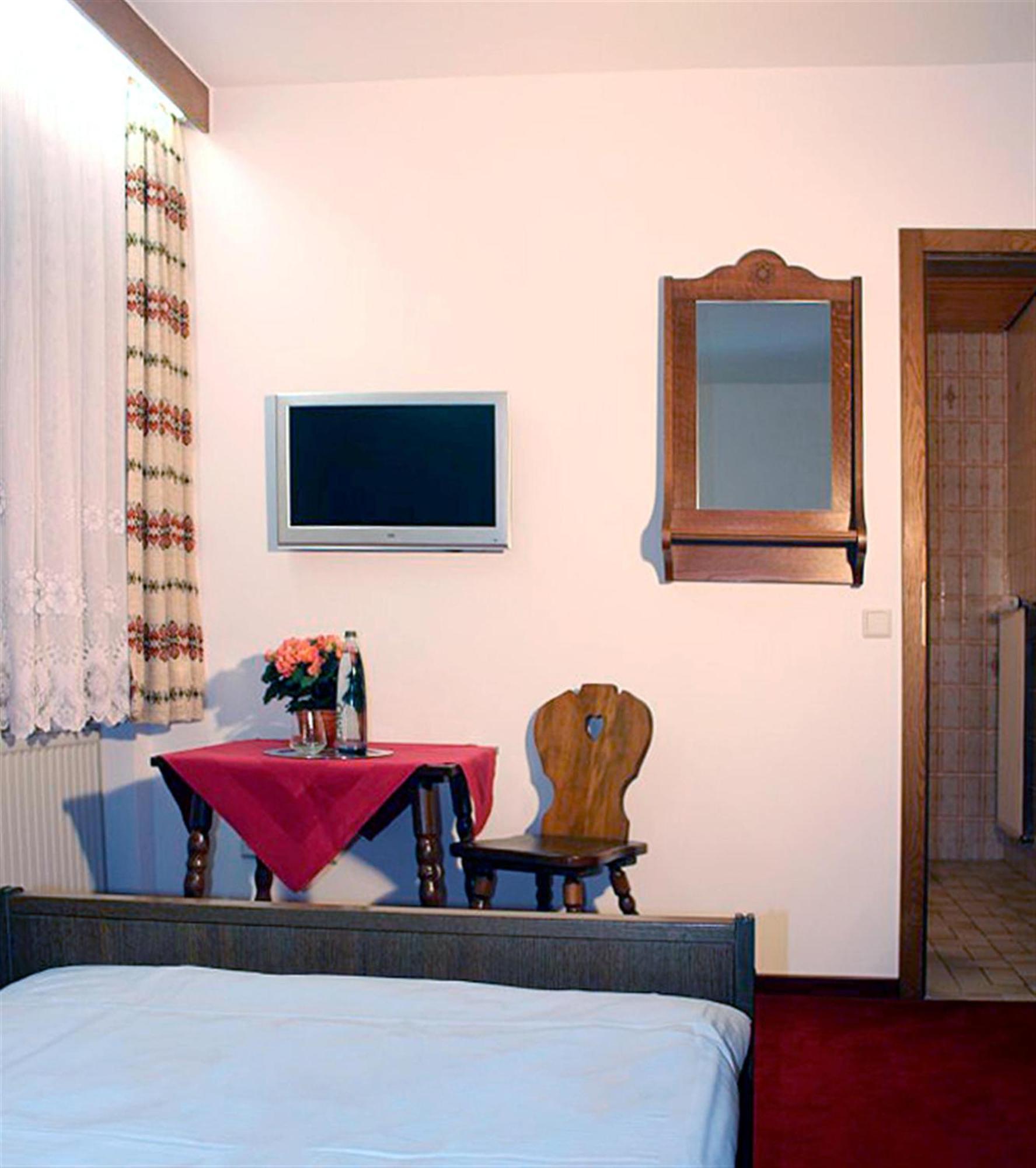Hotel Restaurant Margaretenhof Überherrn Rom bilde